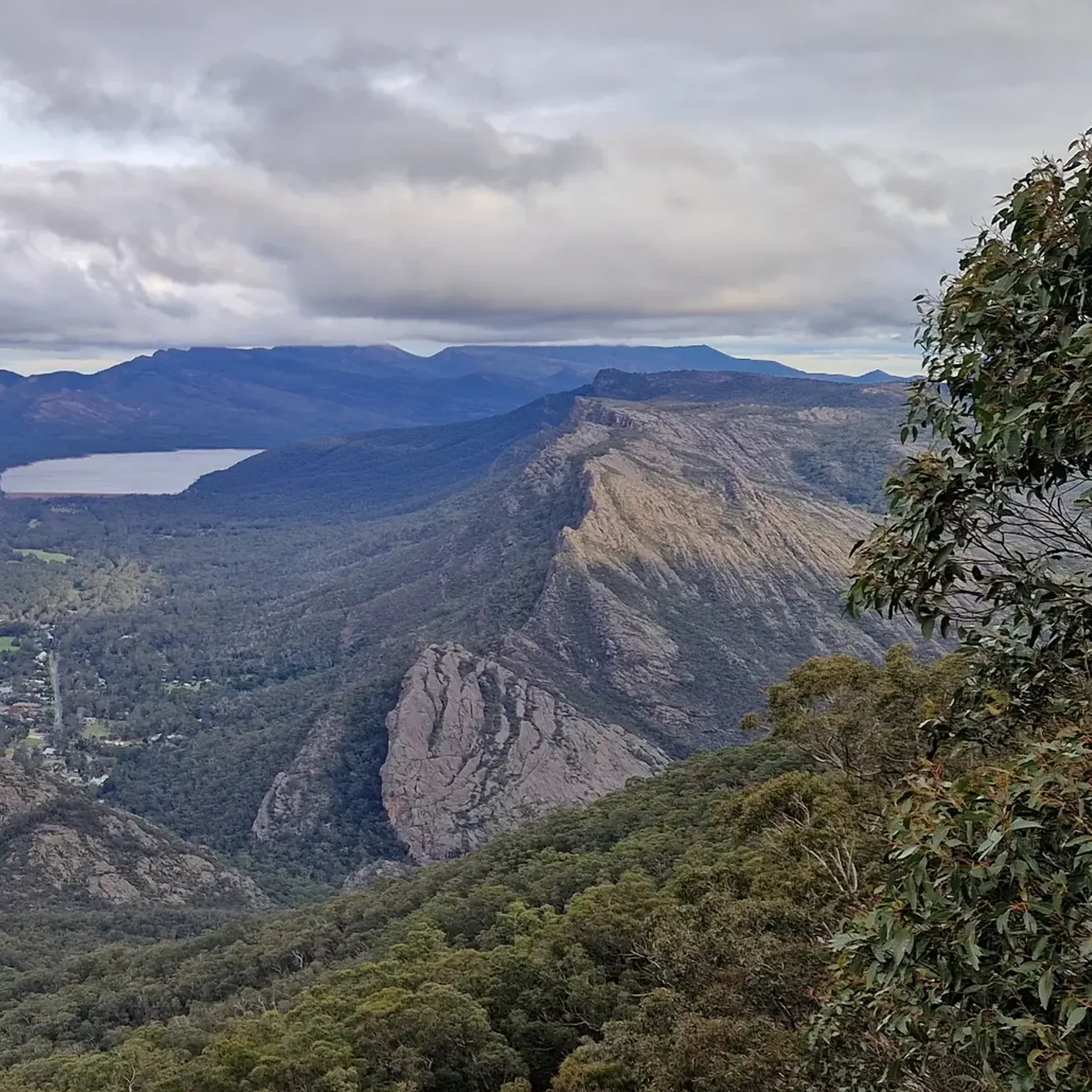 grampians landscape and hiking terrain